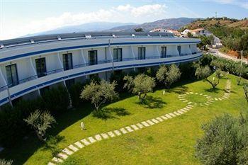 Hotel Club Cala Longa Montauro Exterior photo