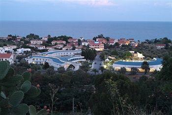 Hotel Club Cala Longa Montauro Exterior photo